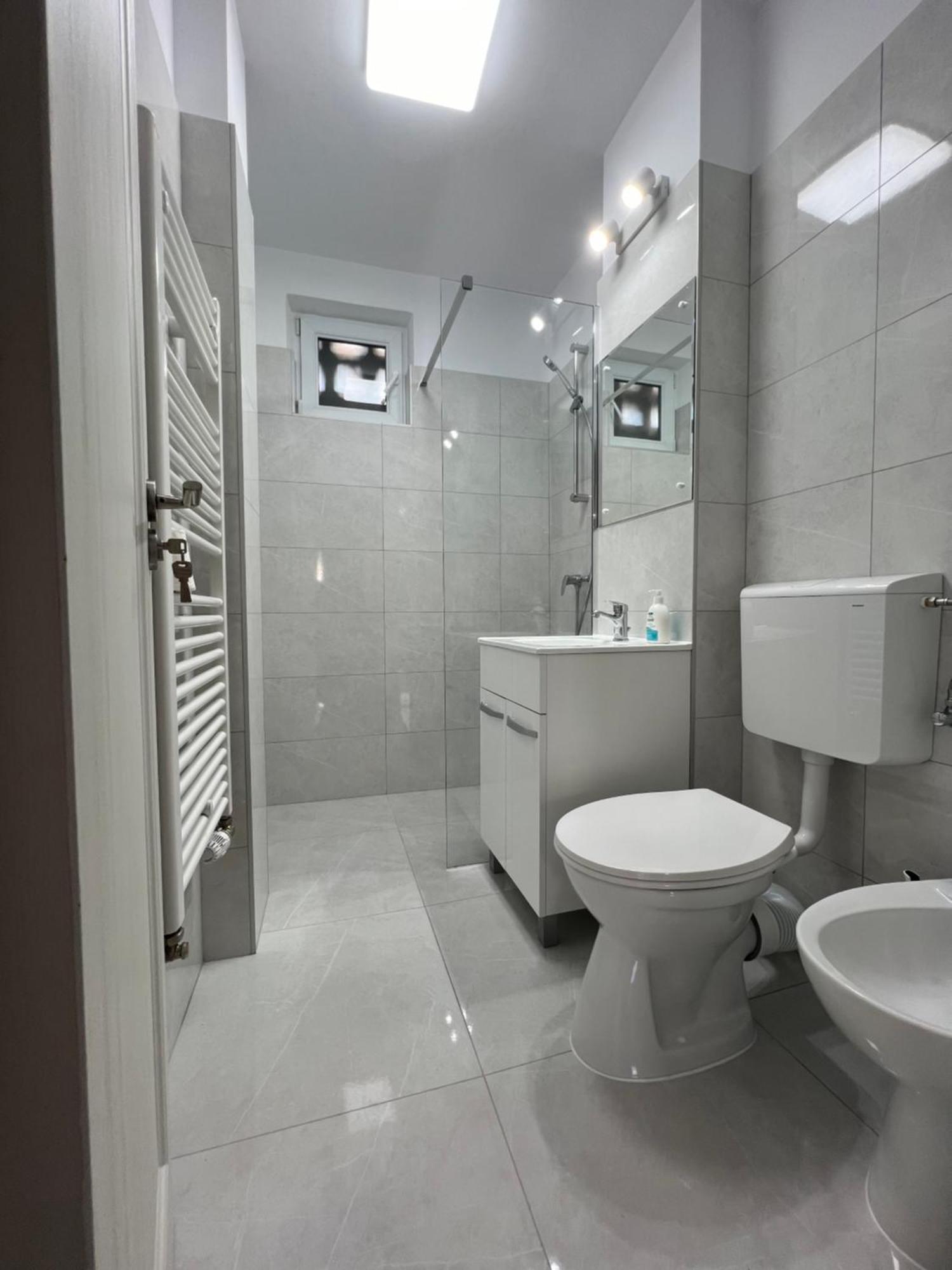 Apartament Centru Apartment Râmnicu Vâlcea Exterior foto